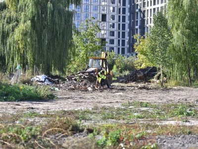Лугопарк у Луцьку оглянули на предмет безбар’єрності та зручності
