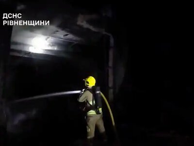 На Рівненщині згорів цех із сировиною для виготовлення пінополістиролу (ВІДЕО)
