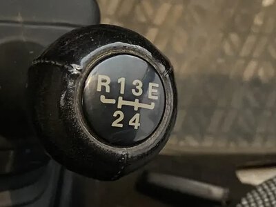 Літера «E» на коробці передач означає економію: навіщо її ставили на старі авто