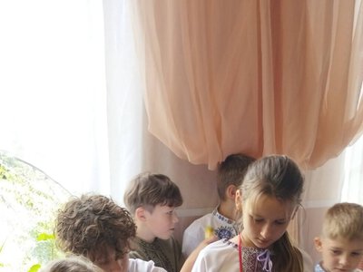 У Обтівській гімназії відбувся благодійний осінній ярмарок