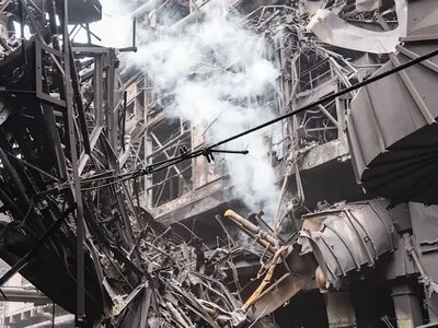 Російські удари зупинили роботу великого металургійного заводу в Запоріжжі