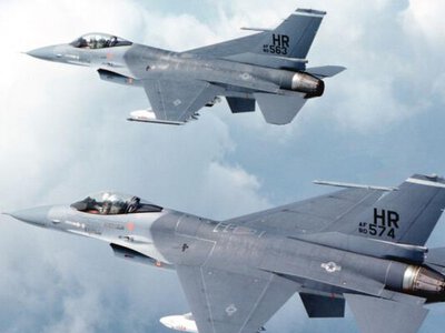 «Ситуацію можна вважати провалом»: більшість переданих Києву F-16 зараз не можуть збивати російські дрони – WSJ
