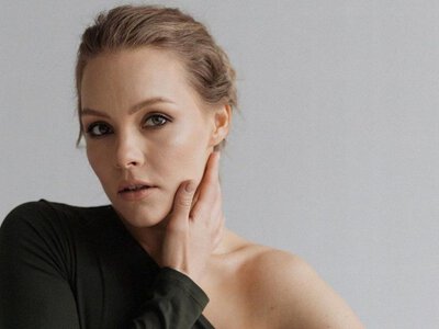 Олена Шоптенко вийшла заміж за іноземця і вперше показала коханого