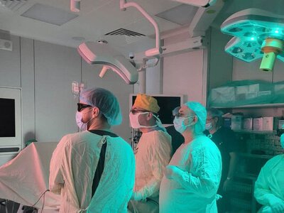 Вінницькі хірурги вперше виконали холецистектомію з 3D-лапароскопічною стійкою Mindray