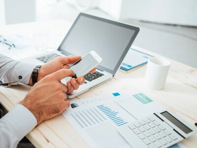 Уряд розширює програми захисту та фінансування бізнесу