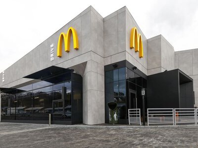 McDonald’s тимчасово скоротив меню по всій Україні через пошкодження складу