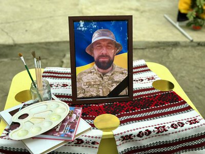 У Костополі відкрили меморіальну дошку загиблому військовому Тарасу Іванішину