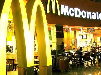 «МакДональдс» скоротив меню після атаки на склад