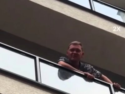 У Грузії п'яний росіянин помочився з балкона на відвідувачів кафе та кричав Слава росії, його депортують