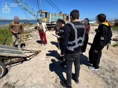Посадовиці Медичного реабілітаційного центру «Одеський» ДСНС спільно з комерсантами привласнили гроші на закупівлі звичайного мула замість лікувальної грязі