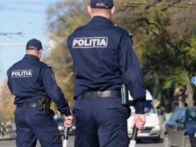 Поблизу траси в Молдові прогримів вибух: момент потрапив на відео, на місці поліція