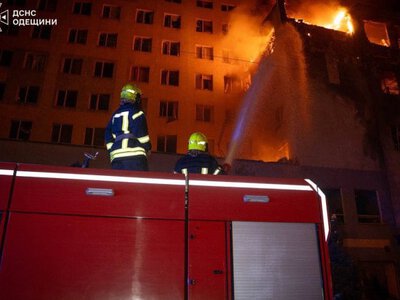 У Одесі Росія вдарила по бізнес-центру. Є постраждалий