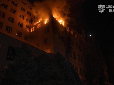 В Одесі внаслідок ворожого удару по бізнес-центру постраждала людина