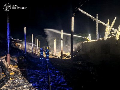 На Вінниччині загорівся склад з 300 тоннами зерна