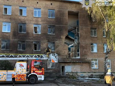 Російський шахед атакував школу у Києві, була пожежа. Що з дітьми?