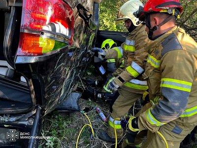 BMW X5 перекинувся біля залізничного переїзду: під Миколаєвом загинув 36-річний водій