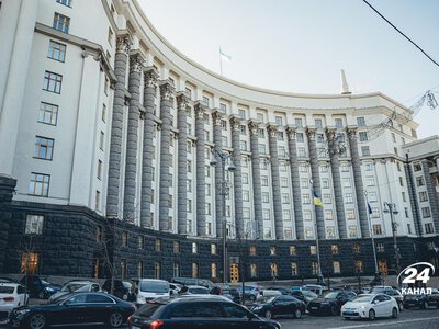 Максимальна економія: Кабмін ріже видатки заради грошей від партнерів