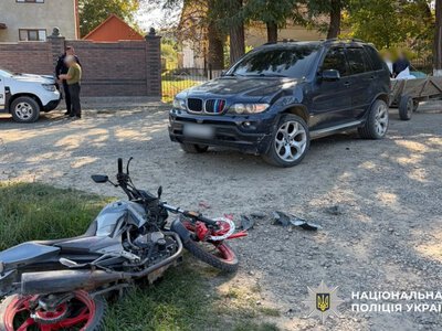 На Буковині поліціянти розслідують обставини ДТП з потерпілим