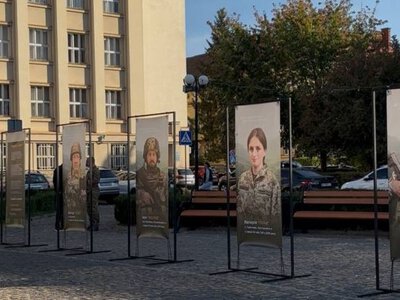 В Ужгороді відкрили фотовиставку військових 101-ї бригади ТрО