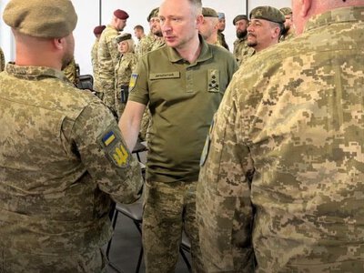 Драпатому не дають самостійно сформувати команду, це розбалансовує військо, — Бутусов (ВІДЕО)