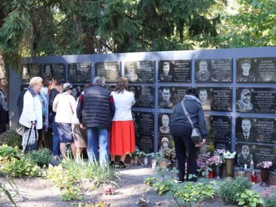 У Ківерцях відкрили 32 меморіальні дошки на честь загиблих героїв