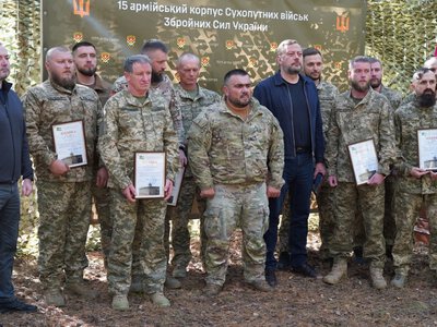 «Підсилили оборонців технікою»: Чаус зустрівся з бійцями 15-го армійського корпусу
