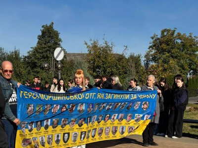 На Прикарпатті вшанували пам’ять поліцейського захисника Михайла Сауляка