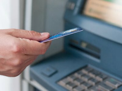 Банки України з 1 жовтня змінюють ліміти на зняття готівки: скільки можна отримати 