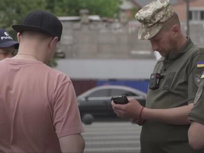 Перевірка ТЦК біля дому має межі: затримувати чоловіка може лише поліція