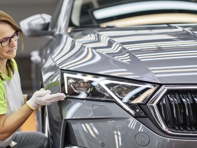 Російські удари по заводу біля Житомира зупинили частину виробництва Škoda в Чехії