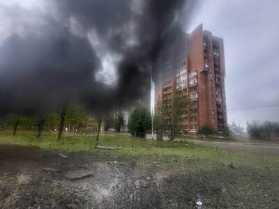  16 обстрілів за добу в Краматорську: авіабомби вдарили по школах, багатоповерхівках і комунальному підприємству — троє поранених 