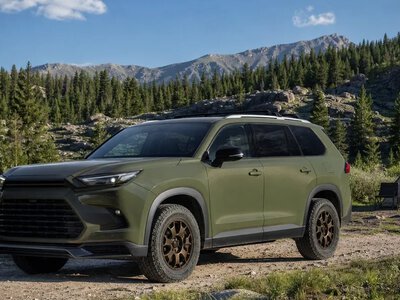 Toyota представила Grand Highlander Hybrid Woodland з підвищеним кліренсом — Motor1