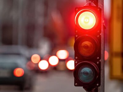 На пішохідному переході біля першої міської лікарні на вул. В. Бердичівській встановлять світлофор