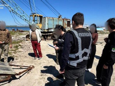 Мазали багнюкою: що відомо про скандал з лікуванням рятувальників
