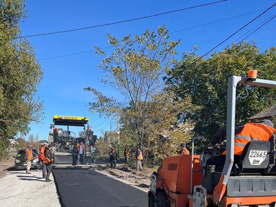 В Охтирці ремонтують дорогу на вулиці Холодноярській