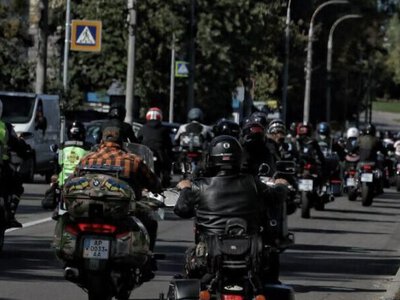 Сотні мотоциклістів приїхали попрощатися з 14-річним Іллею Гончаровим