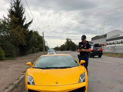 Патрульні нагадали прикарпатським водіям про вимоги до номерних знаків та штрафи за порушення
