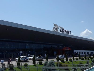 У Кишиневі перевіряють інформацію про замінування аеропорту, людей евакуюють
