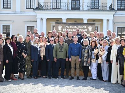 У Вишнівецькому палаці вшанували освітян Тернопільщини