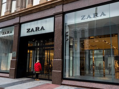 Zara потрапила у скандал через дитячий костюм на Гелловін, який нагадує робу в'язнів концтаборів