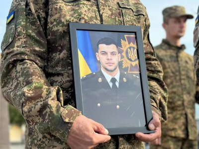 В останню дорогу в Рівному провели молодого бійця