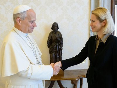 Глава євродипломатії обговорила з Папою Римським війну в Україні