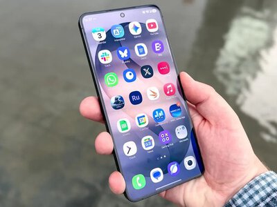 Топ-3 смартфони з найтривалішою автономністю: перевершили новий Pixel 11 Pro