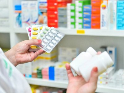 Ліки почали зникати з аптек: чи загрожує дефіцит медпрепаратів