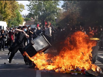 У Франції через студентські протести закрили понад 500 шкіл - The Independent