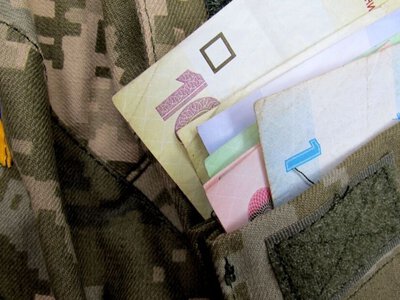Військові отримають виплати за вересень до 20 жовтня: бойові можуть сягати 460 тисяч гривень