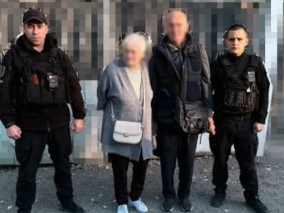 З Херсонщини поліцейські евакуювали подружжя пенсіонерів