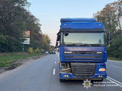 У Львівській області автомобіль на смерть збив 65-річного пішохода