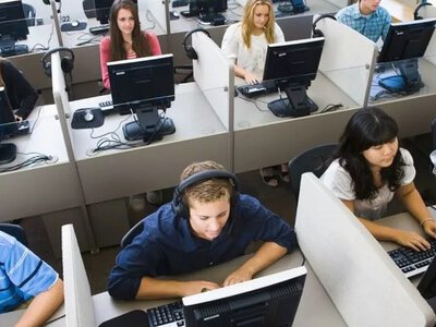 До 12 років за «роботу» в кол-центрі: хто тепер може сісти за шахрайські схеми