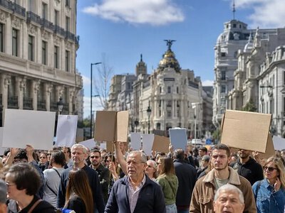 У Мадриді в Іспанії 70 тисяч людей протестували через житлову кризу — Cyprus Mail
